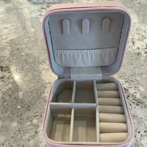 Jewelry organizer